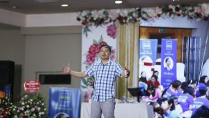 Thầy Hán Quang Dự Chia Sẻ Về Cách bán hàng obline tại nhà